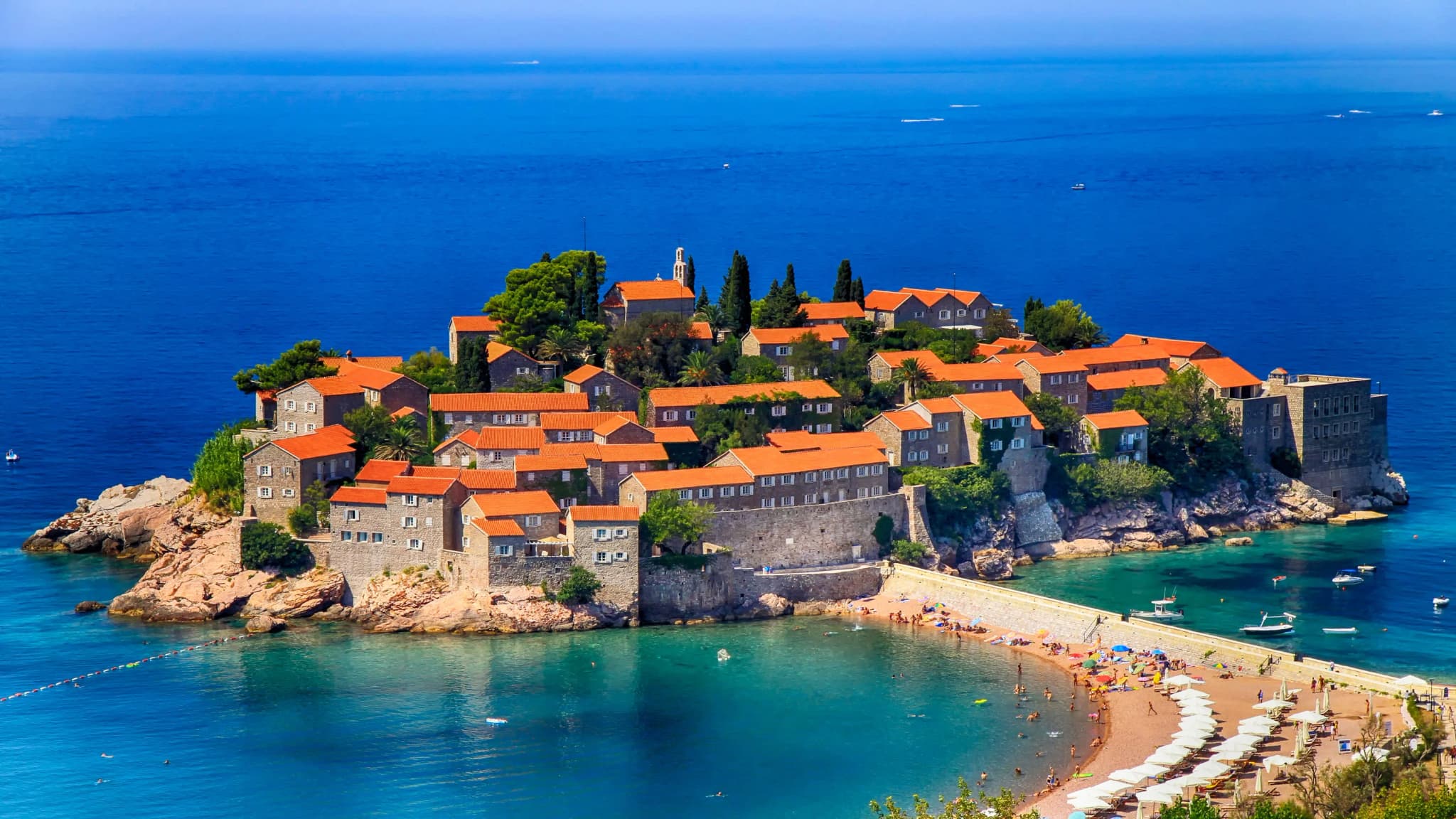 Sveti Stefan Montenegro: La Guida Completa al Punto di Riferimento Più Iconico del Montenegro