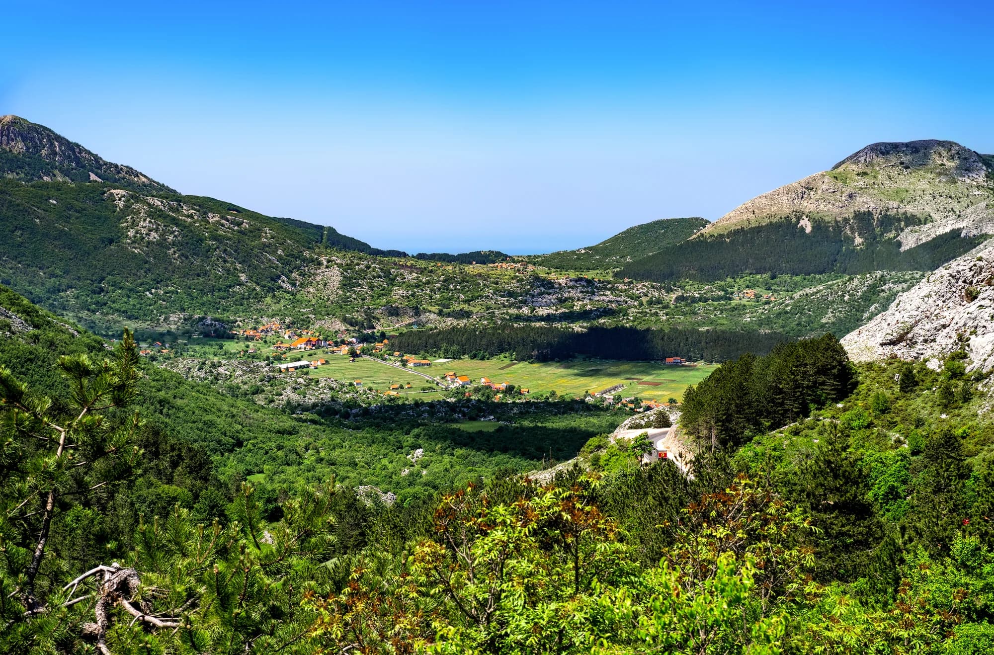 Njeguši Day Trip: Heritage, Pršut and Road Planning