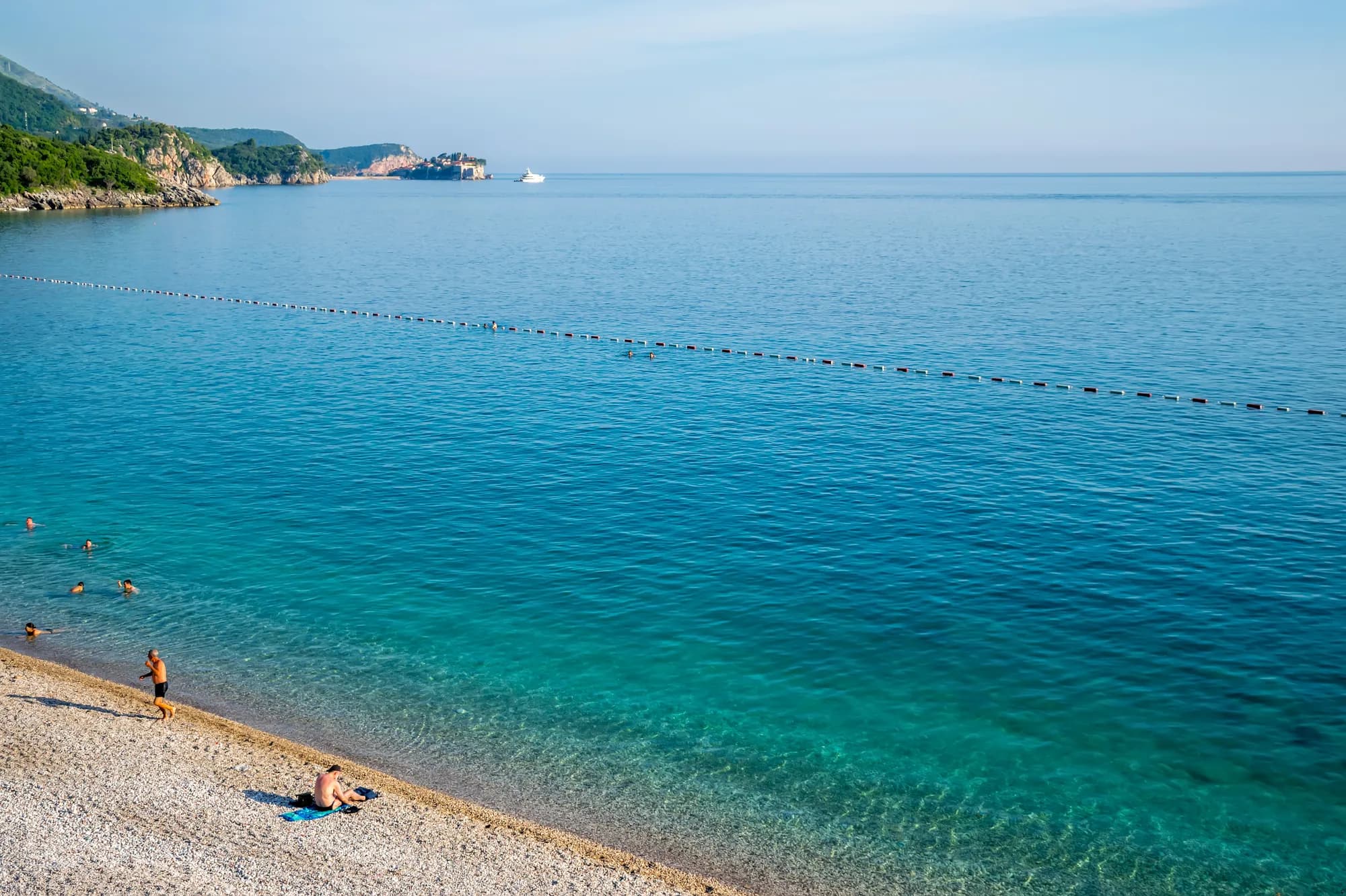 Kamenovo Beach 2026: Access, Water Quality and Rules