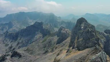 Broad grassy Bjelasica-style mountain ridges