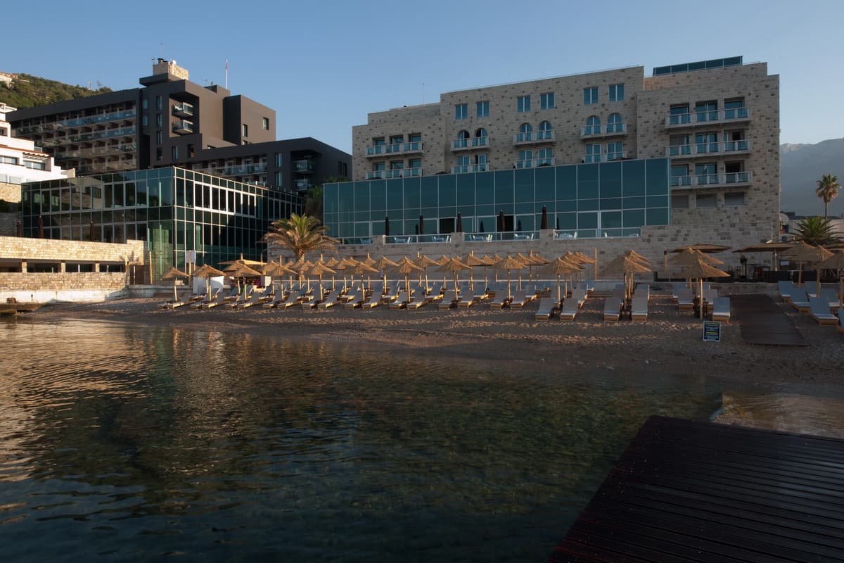 Resort in Budva - Photo 15