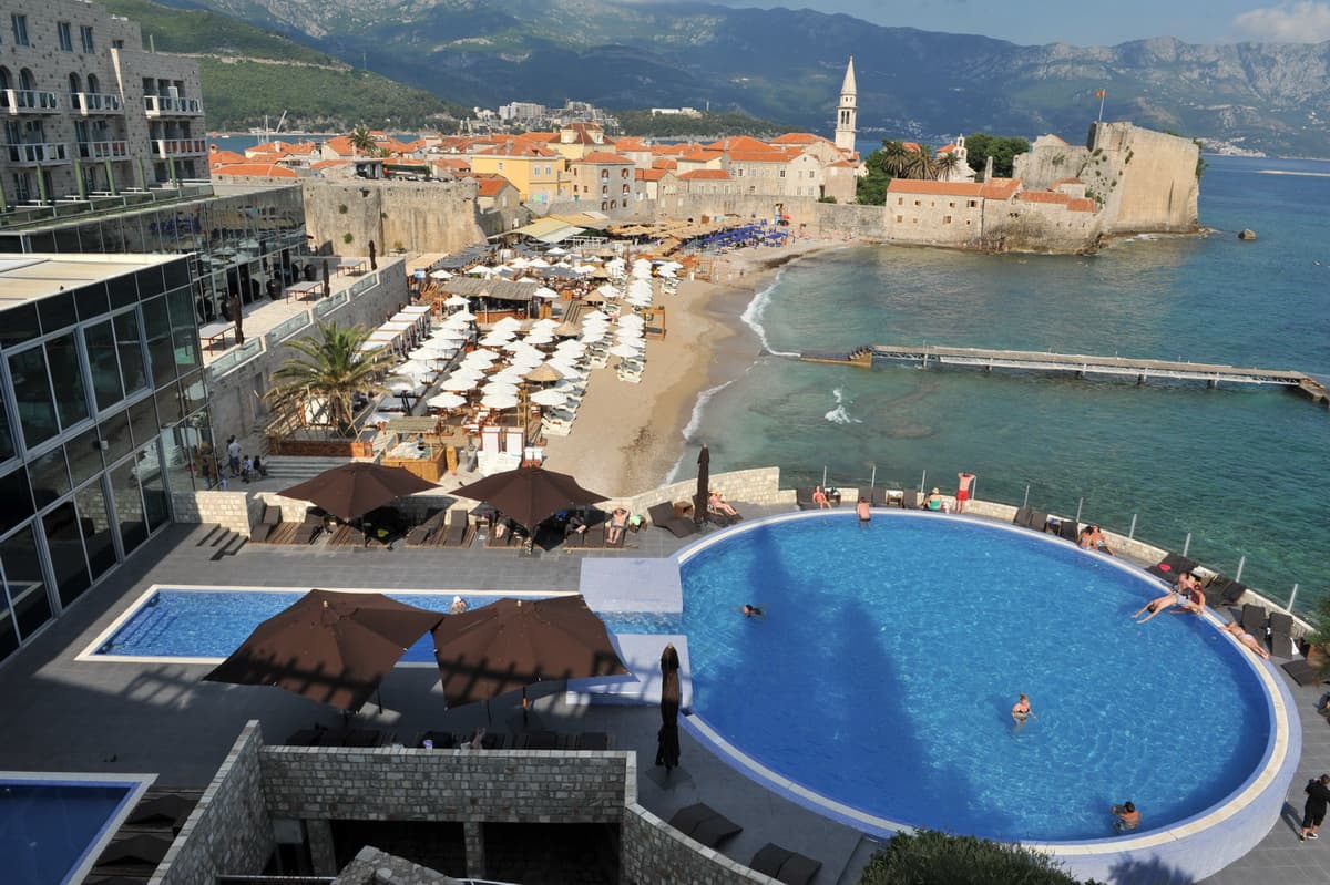 Resort in Budva - Photo 14
