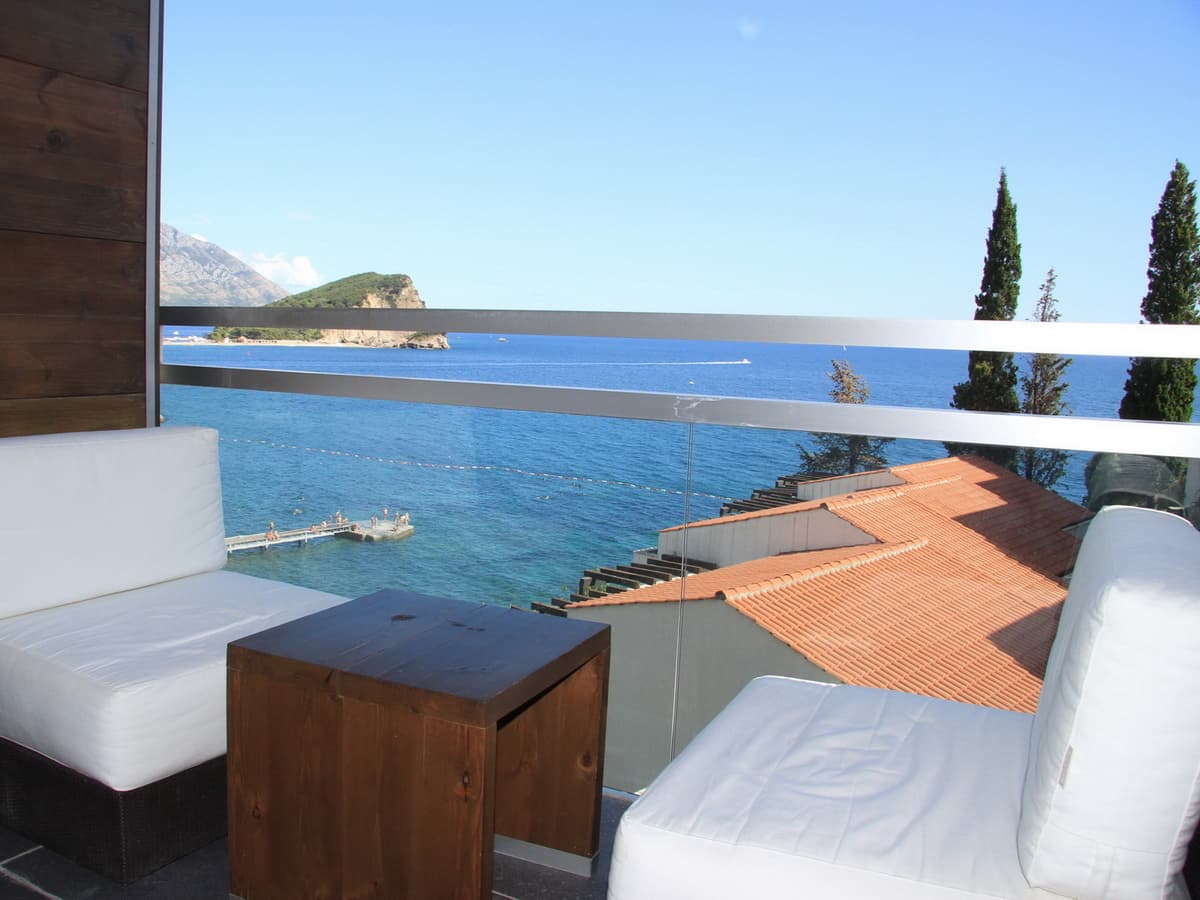 Resort in Budva - Photo 8