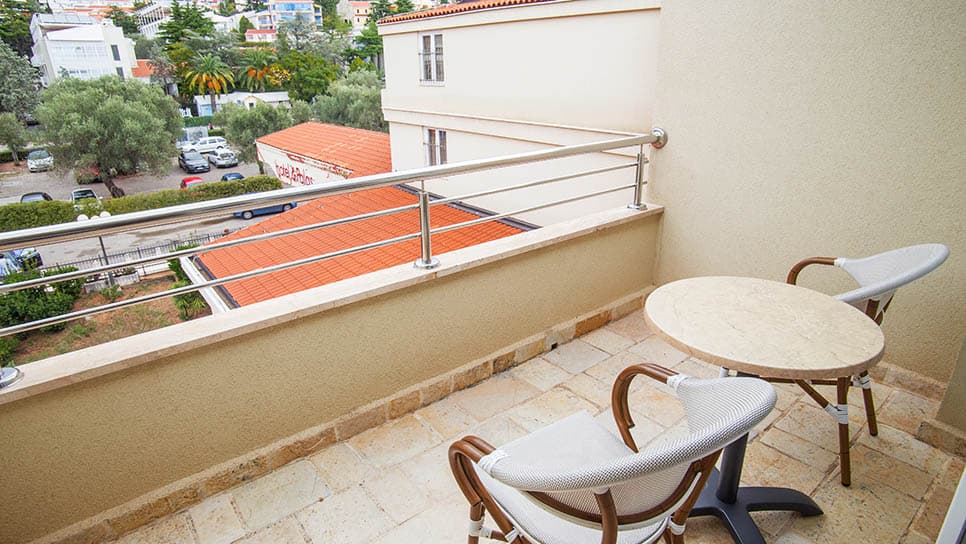 Hotel in Budva - Photo 5