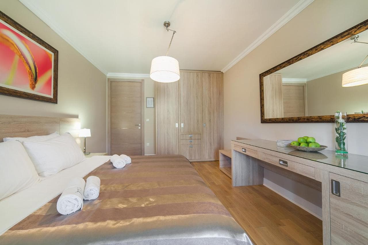 Hotel in Igalo - Photo 6