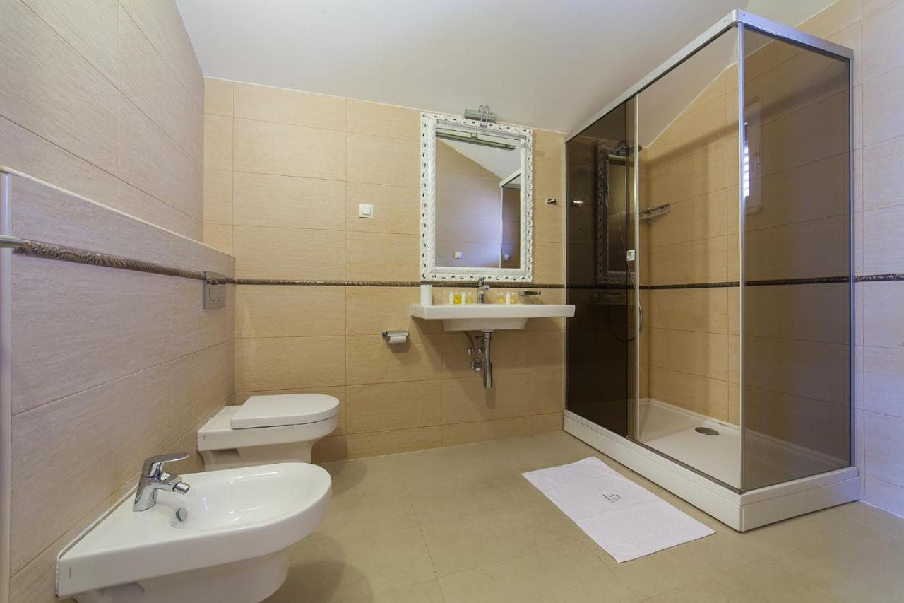Hotel in Igalo - Photo 11