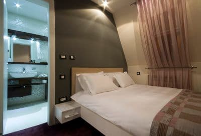 Ex.Suite Bedroom.jpg