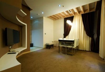Fam.Suite L.room.jpg