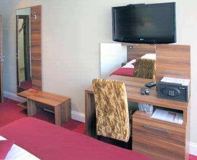 lukashotelberanesoba.jpg
