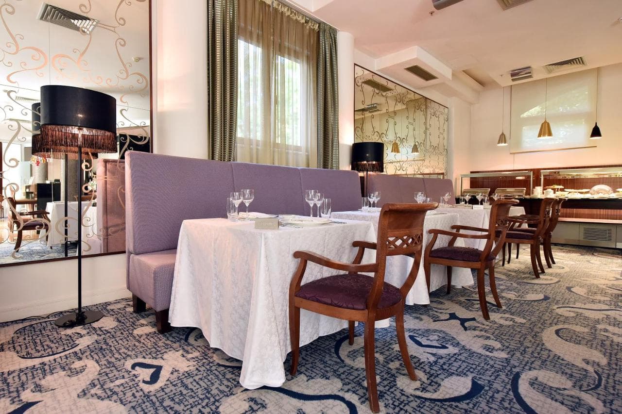 Hotel in Podgorica - Photo 8