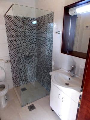 residence_bathroom.jpg