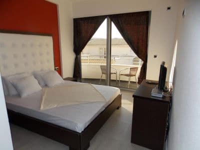 residence_bedroom4.jpg