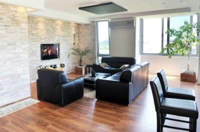 rwsidence_living_room.jpg