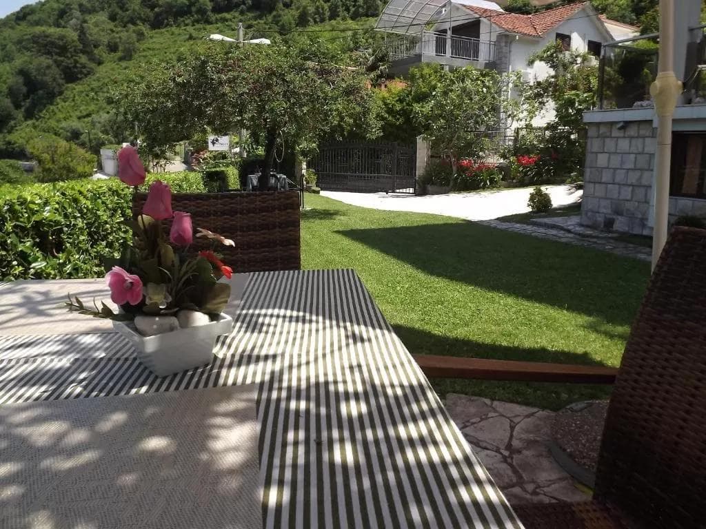 Apartment in Tivat - Photo 10
