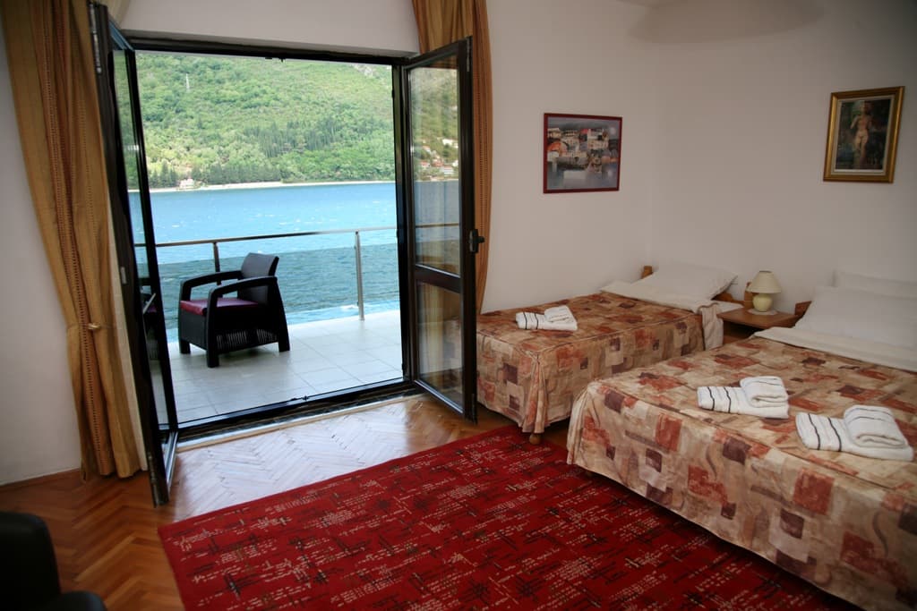 Apartment in Tivat - Photo 8