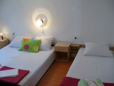 Room2.jpg