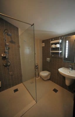 Hotel 021.jpg