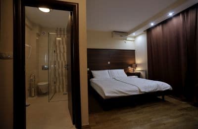 Hotel 025.jpg