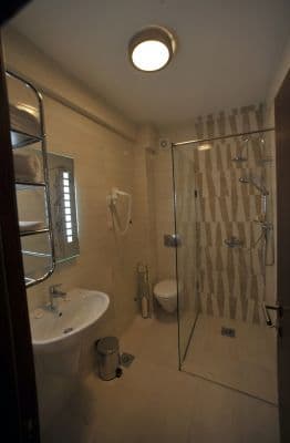 Hotel 032.jpg
