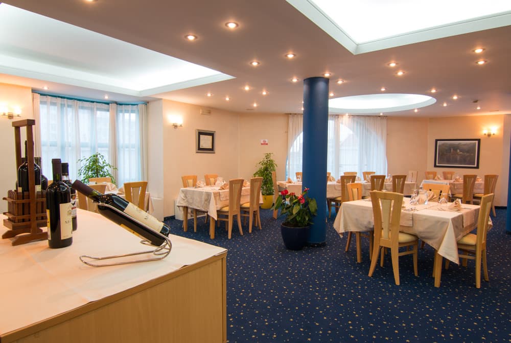 Hotel in Budva - Photo 13
