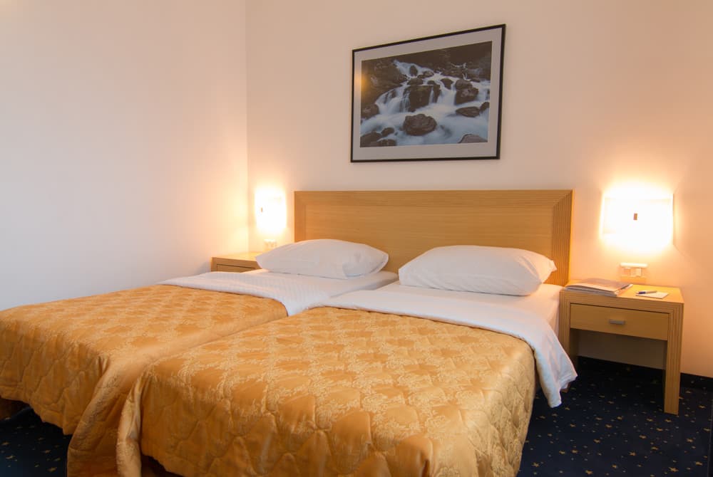 Hotel in Budva - Photo 9
