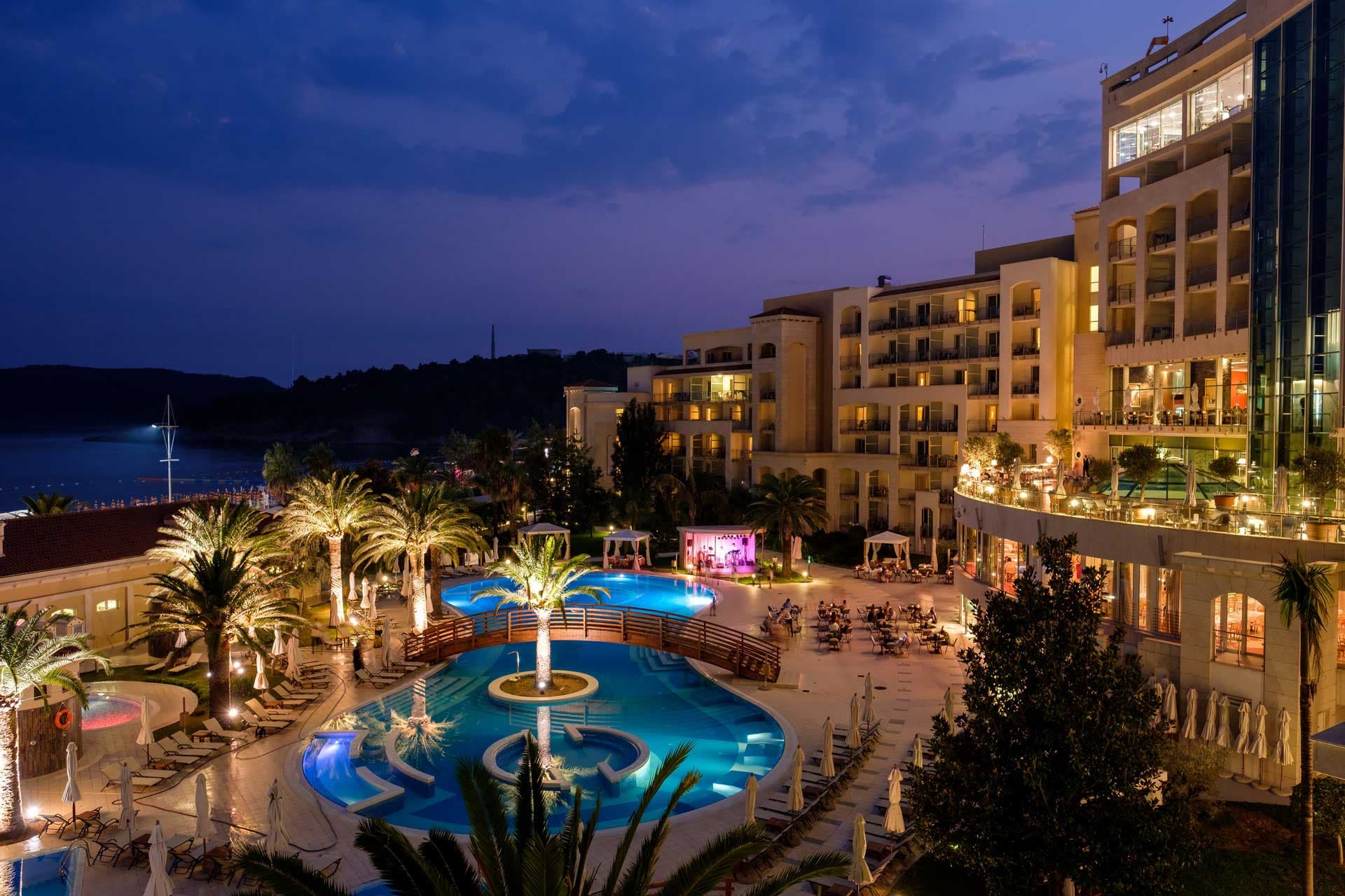 Resort in Bečići - Photo 16