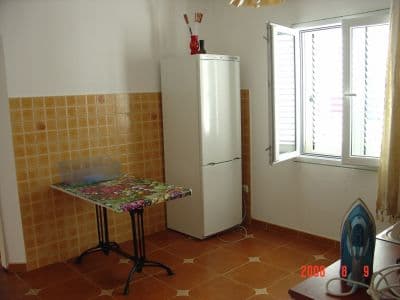 kitchen 2.jpg