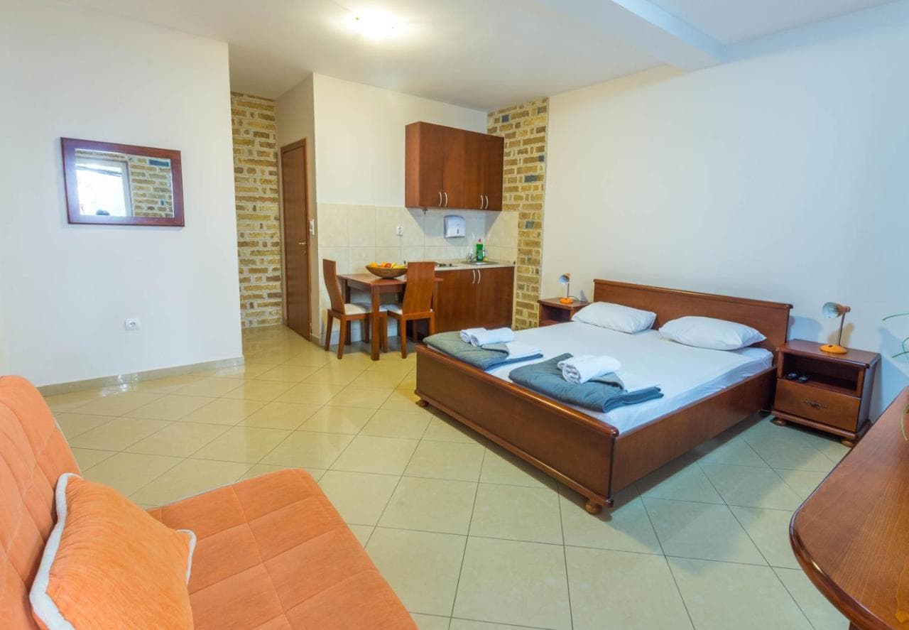 Apartment in Budva - Photo 22