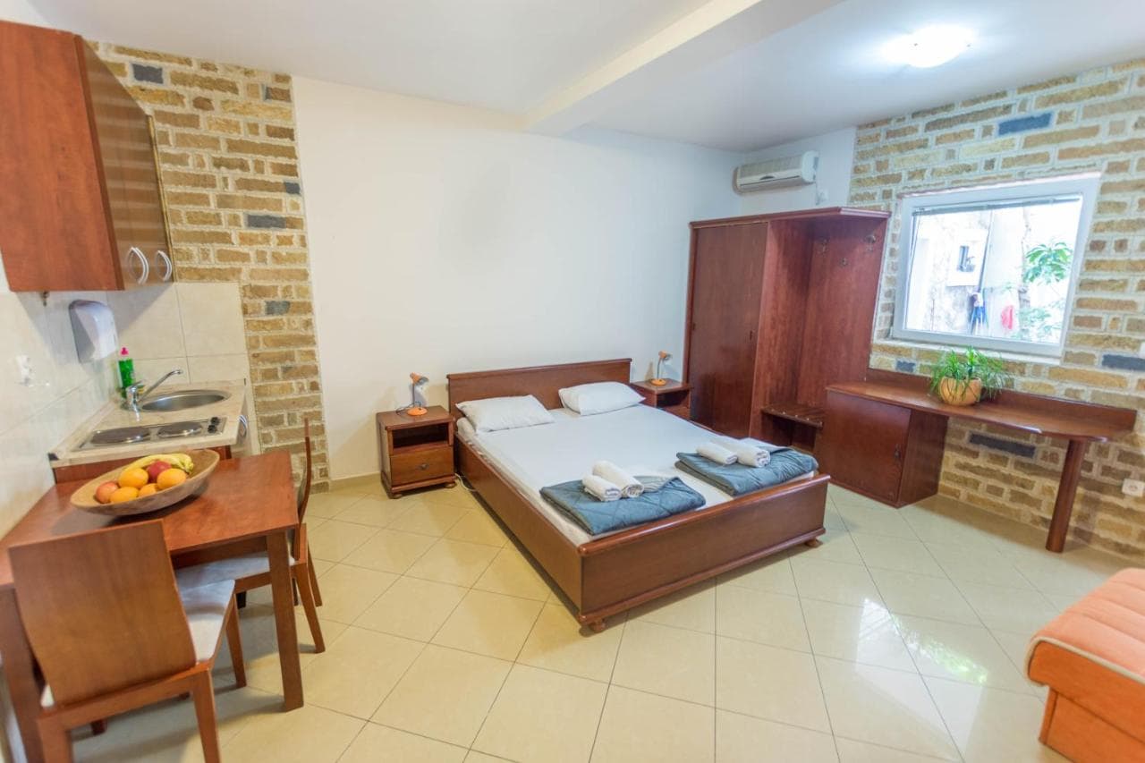 Apartment in Budva - Photo 25