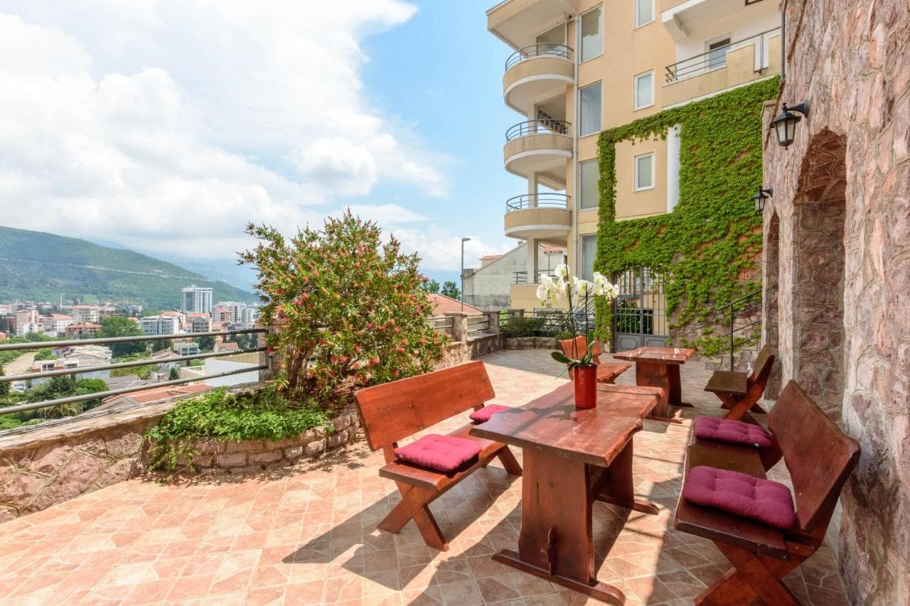 Apartment in Budva - Photo 27