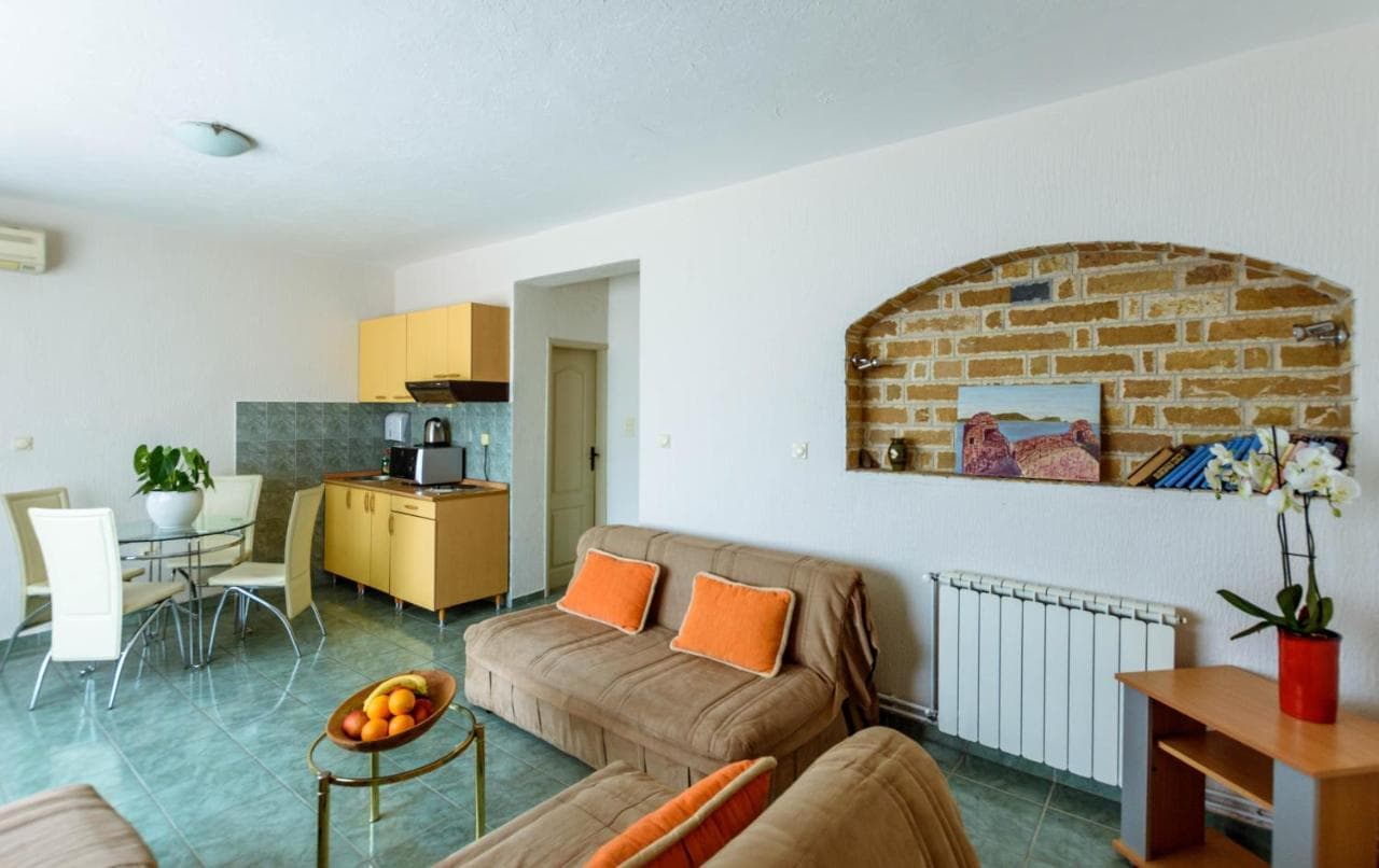 Apartment in Budva - Photo 29
