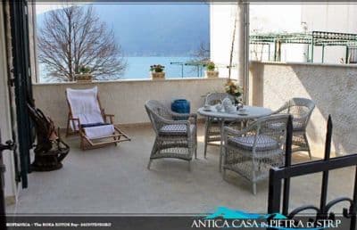 terrace-1997-321287_jpg__613×400_.jpg