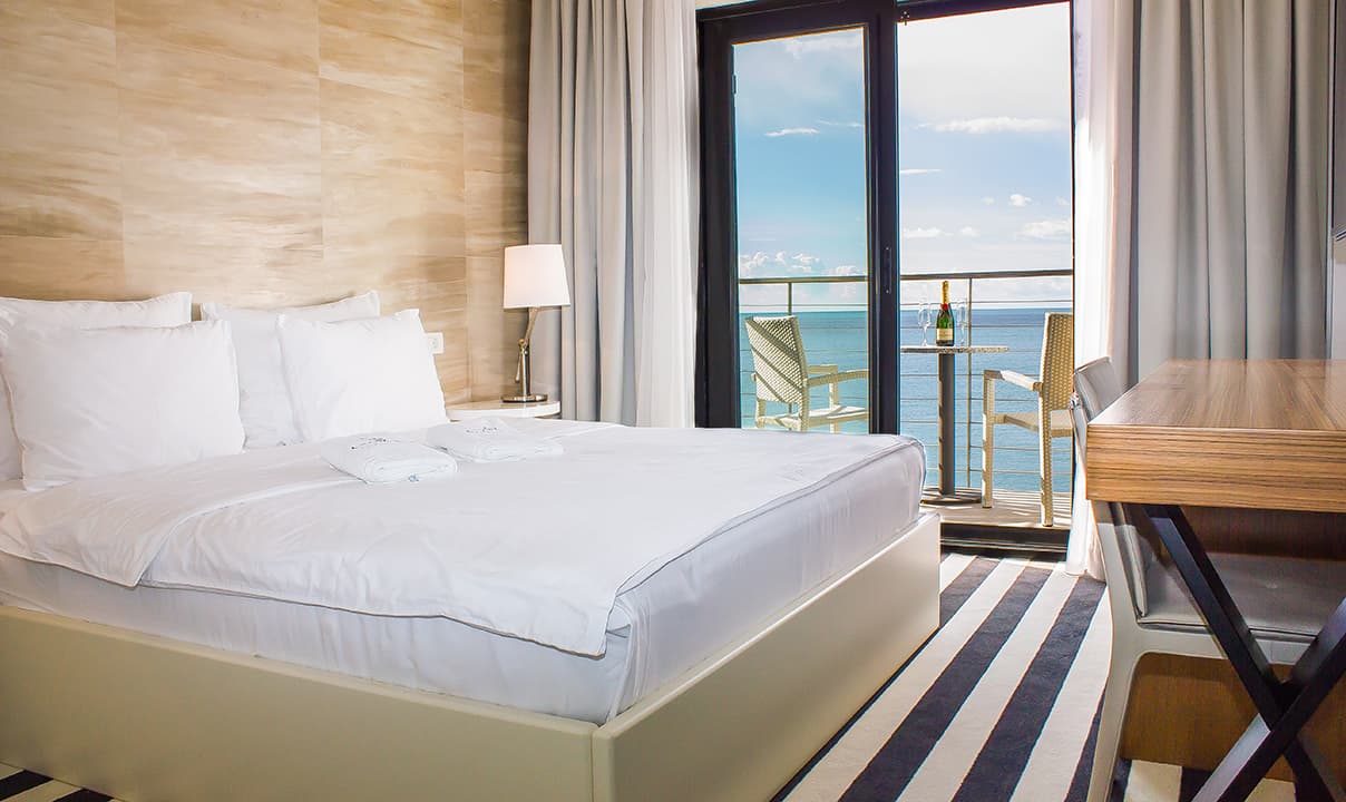 Hotel in Budva - Photo 8