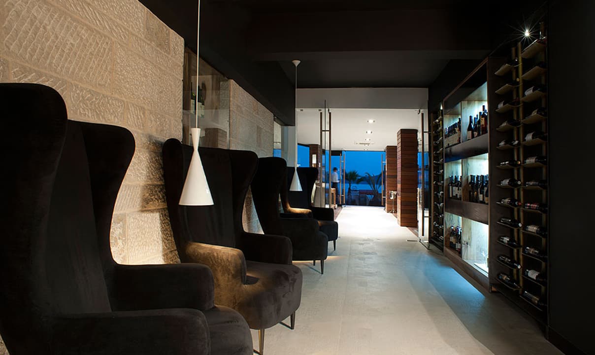 Hotel in Budva - Photo 16