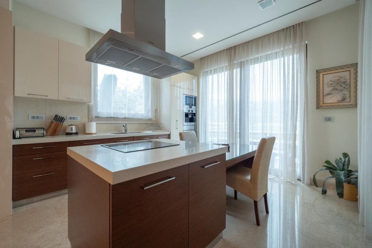 Hotel in Budva - Photo 16