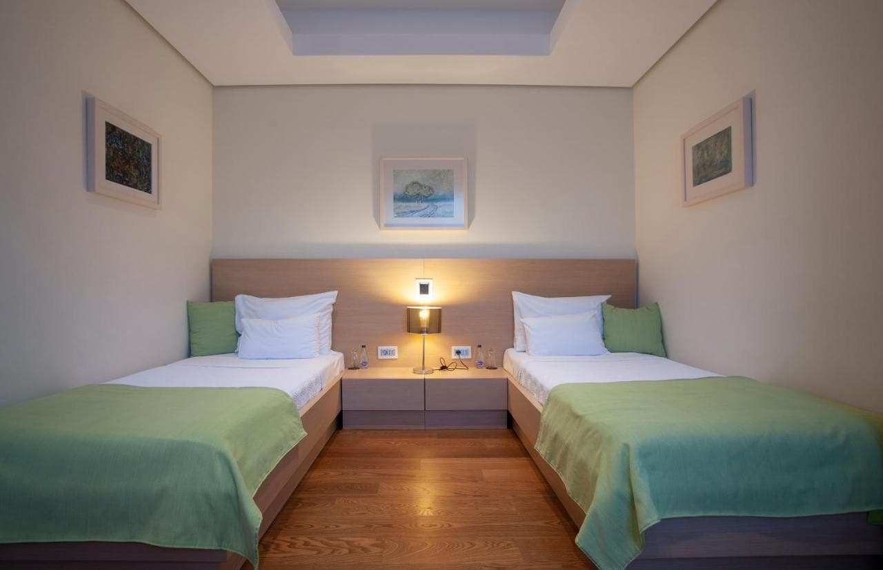 Hotel in Budva - Photo 12