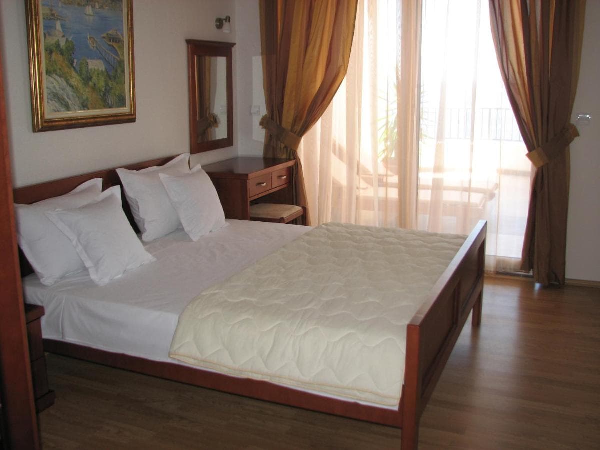Apartment in Sveti Stefan - Photo 6