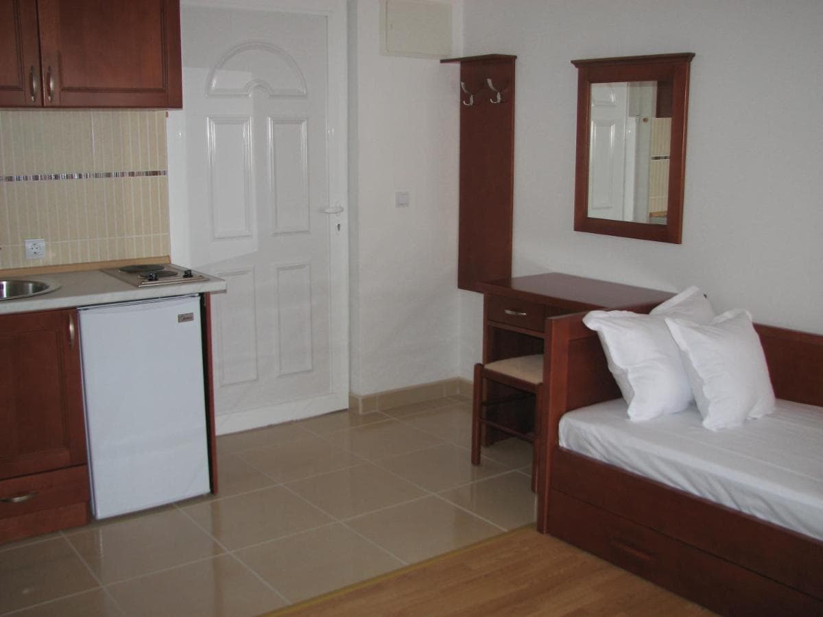 Apartment in Sveti Stefan - Photo 13