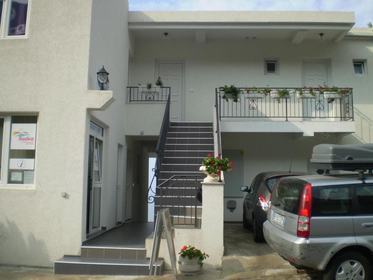 Apartment in Sveti Stefan - Photo 15