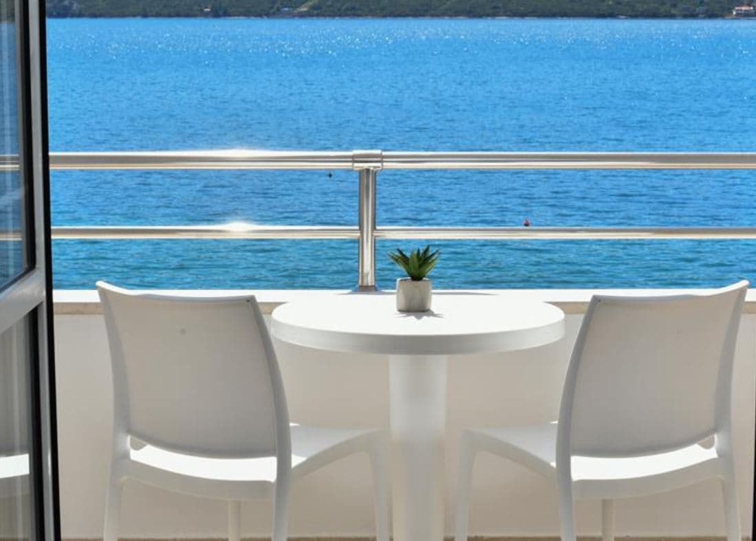 Hotel in Herceg Novi - Photo 8