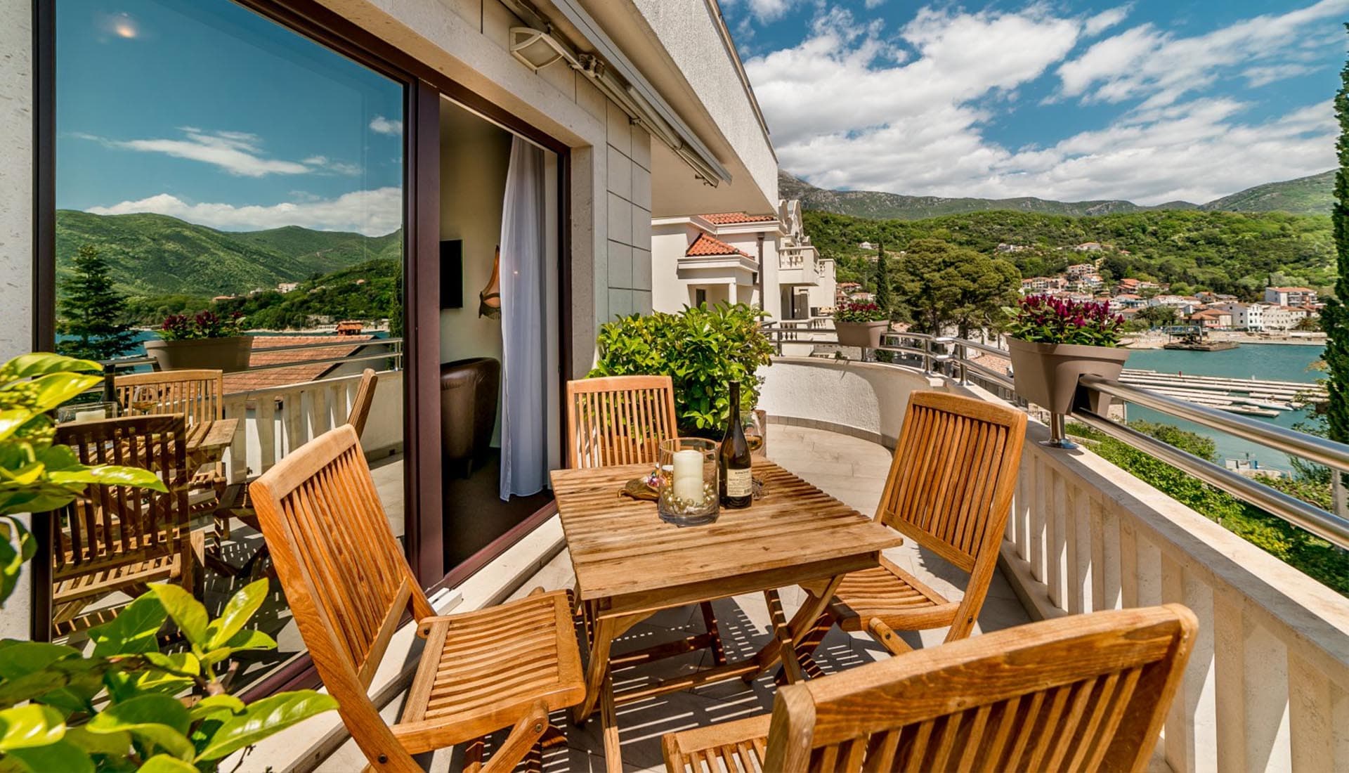 Apartment in Herceg Novi - Photo 3