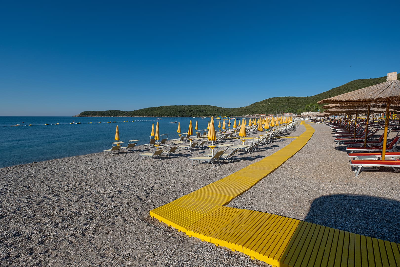 Hotel in Budva - Photo 8