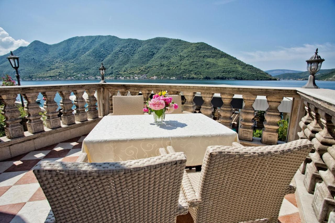 Hotel in Perast - Photo 1
