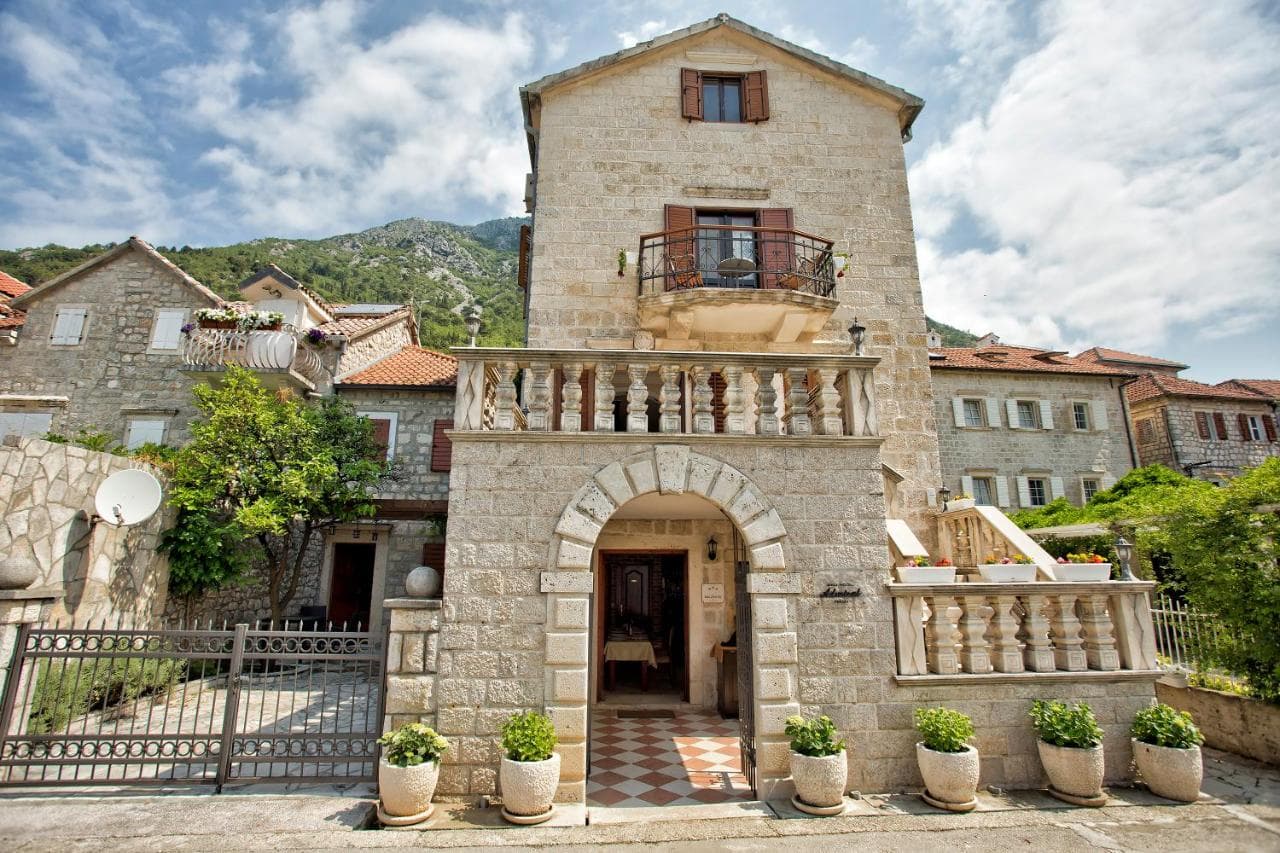 Hotel in Perast - Photo 11