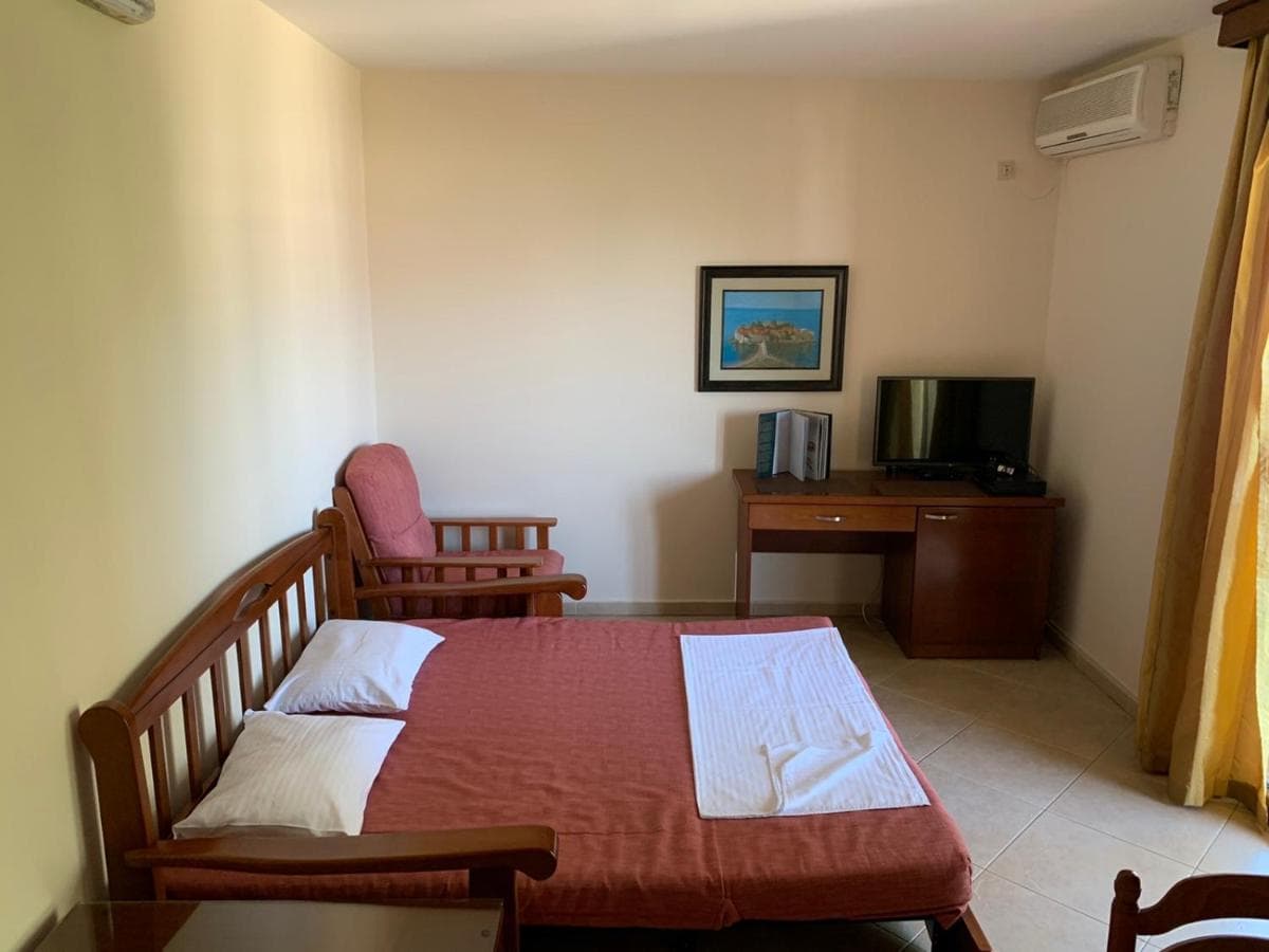 Apartment in Budva - Photo 35