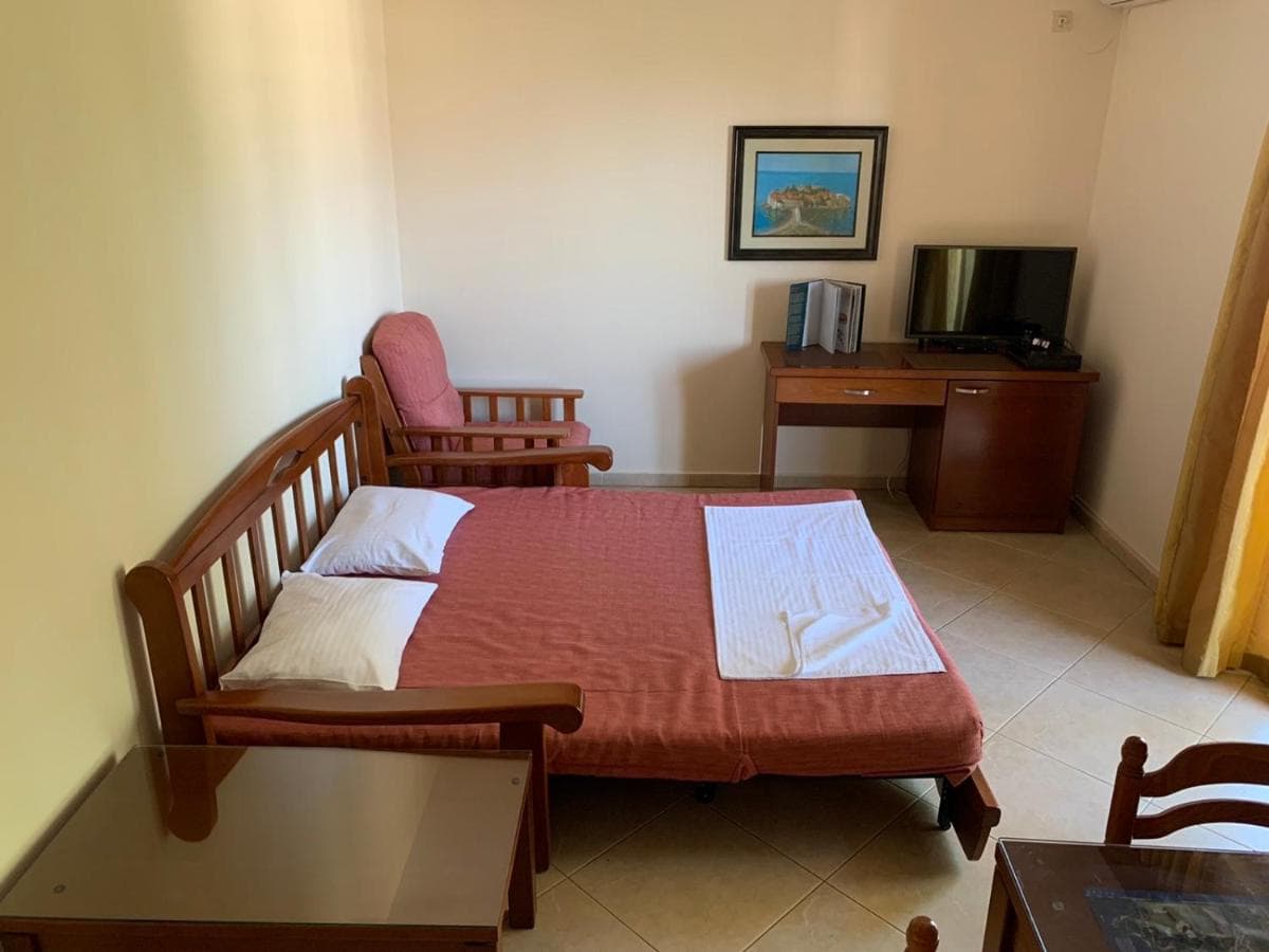 Apartment in Budva - Photo 27
