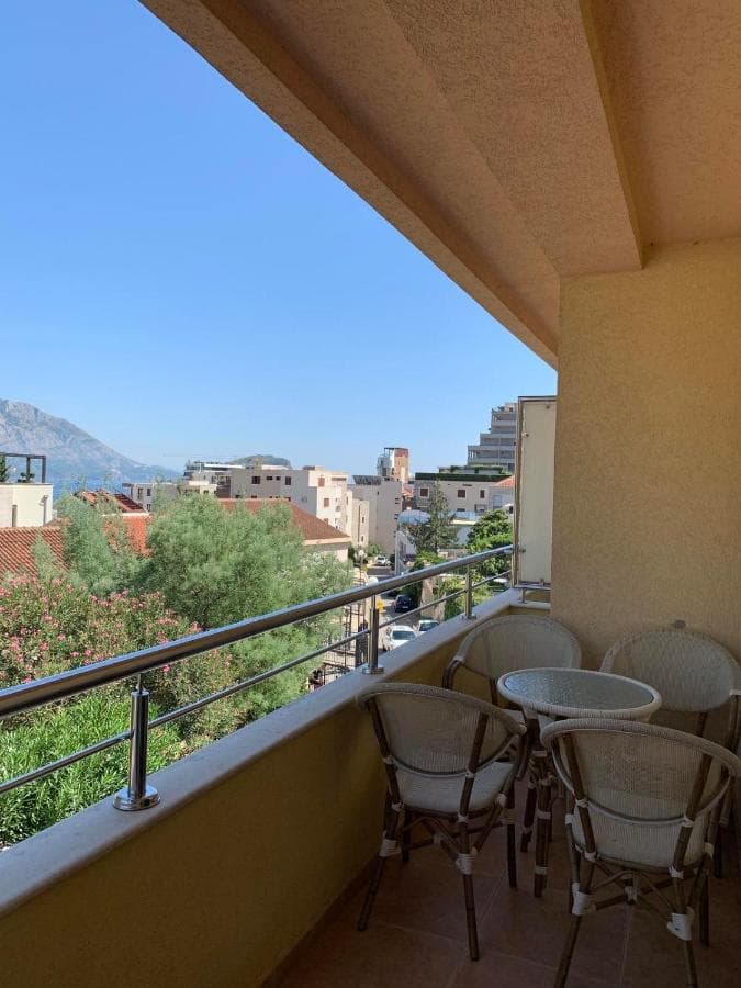 Apartment in Budva - Photo 28