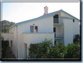 house_with_suites