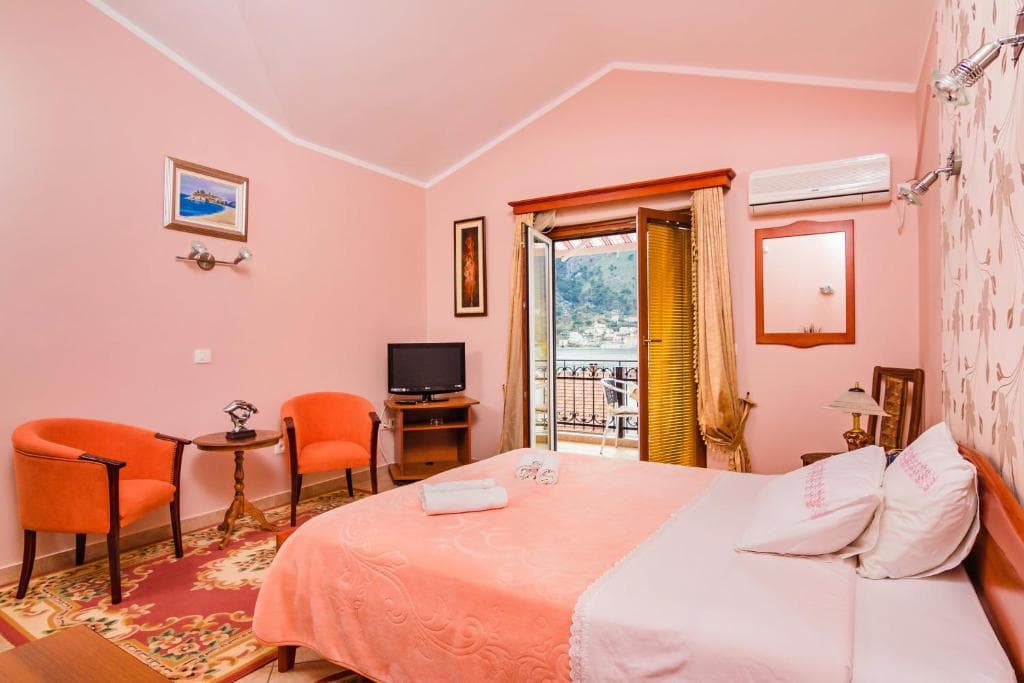 Apartment in Kotor - Photo 7