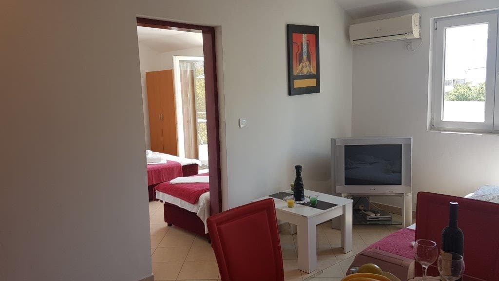 Apartment in Bijela - Photo 9